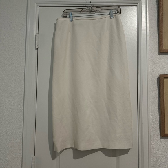 white sip up skirt,cute to pair with a blazer and a button up! - Picture 1 of 2